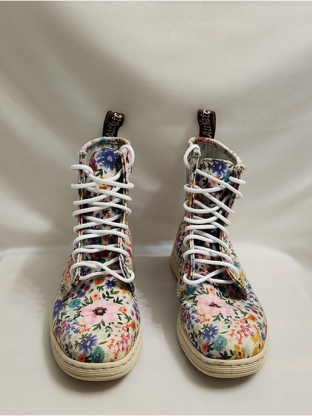 Dr. Martens Newton Wanderlust Floral Multicolored Lace-Up Ankle Boots (Size 7) - Picture 2 of 11